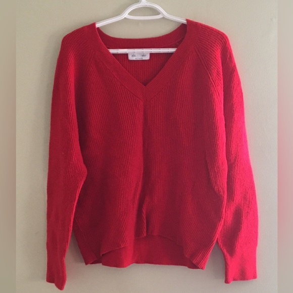 Cozy Red V-Neck Sweater Old Navy - Picture 2 of 3